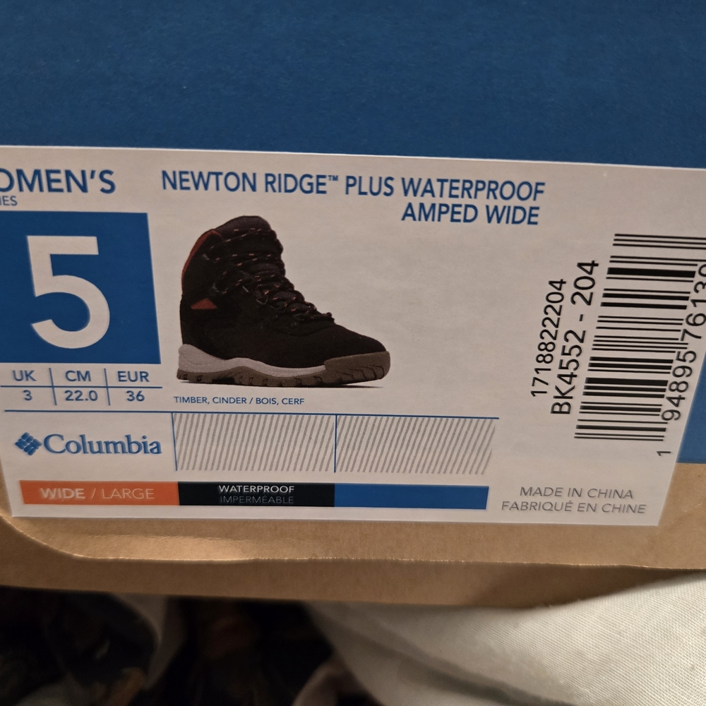 Columbia Women's Newton Ridge Plus Waterproof Boots - Black and Red